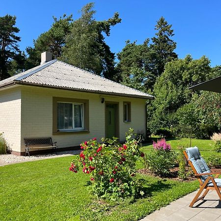 Family House "Sea Side Apartments" Salacgrīva Eksteriør bilde